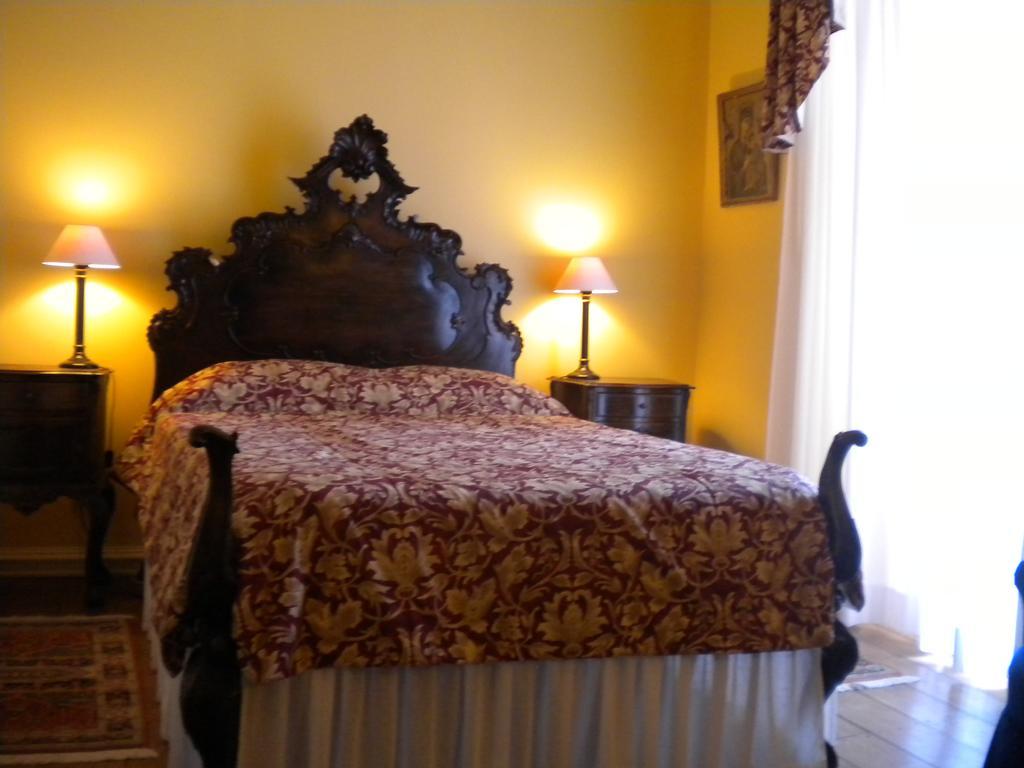 Bed and Breakfast Casa Dos Vargos Torres Novas Exterior foto