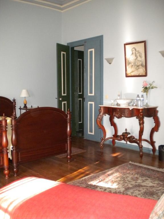 Bed and Breakfast Casa Dos Vargos Torres Novas Exterior foto