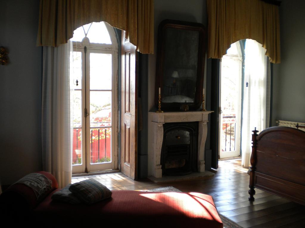 Bed and Breakfast Casa Dos Vargos Torres Novas Exterior foto